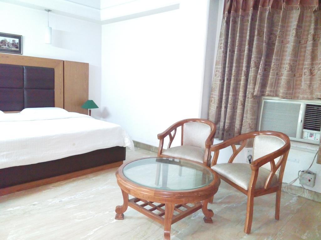 Hotel Queens Residency Gurgáon Pokoj fotografie
